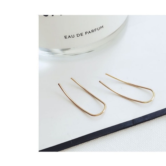 Minimalist Unique Stud Earrings - Picture 2 of 5